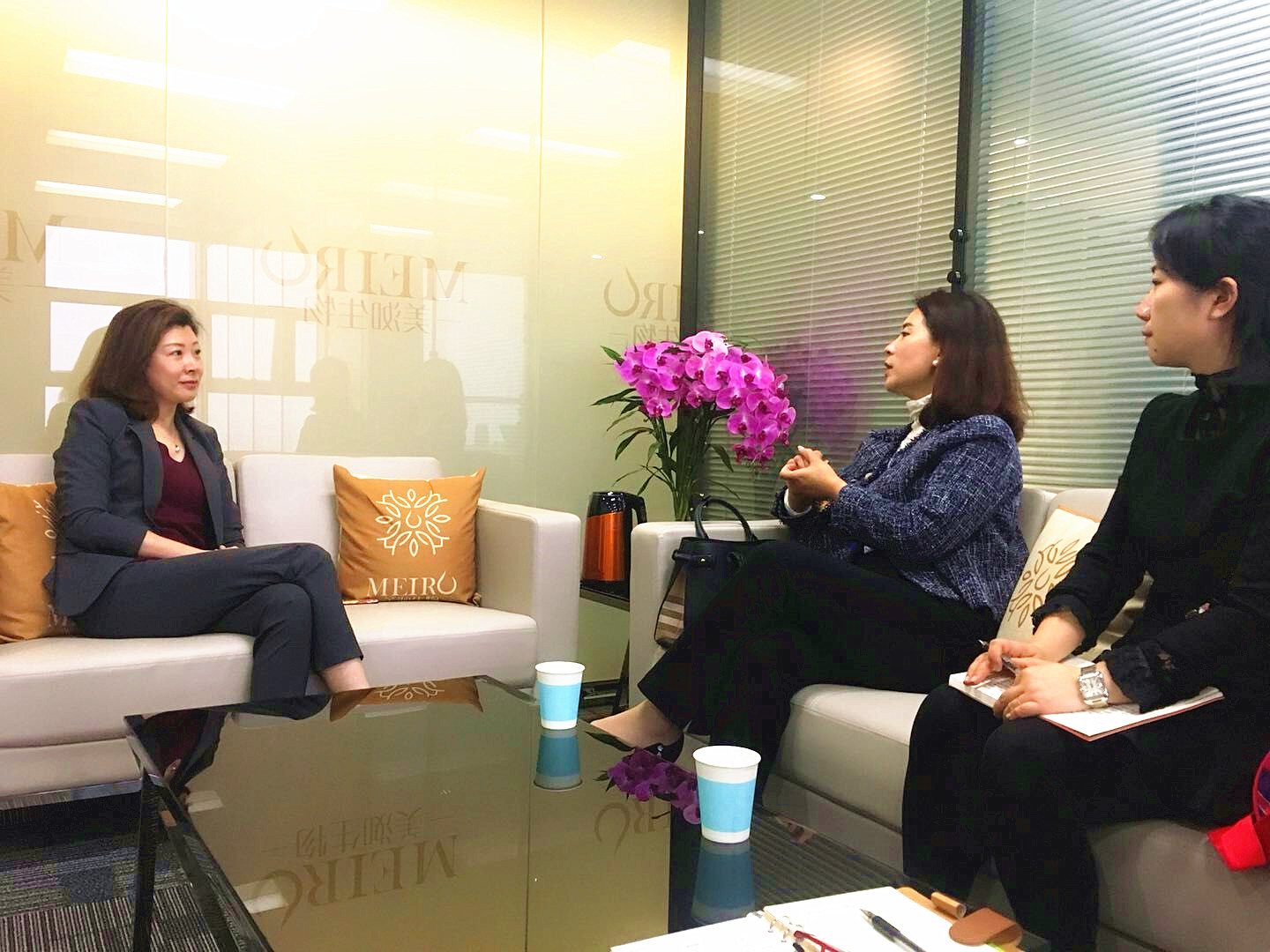 東信醫藥集團牽手融智家庭社區指導中心，達成公益項目合作意向