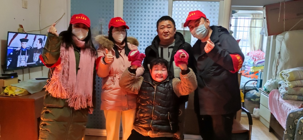 點亮愛心，幫扶成長 | 東信醫藥團支部為扶貧結對兒童送溫暖